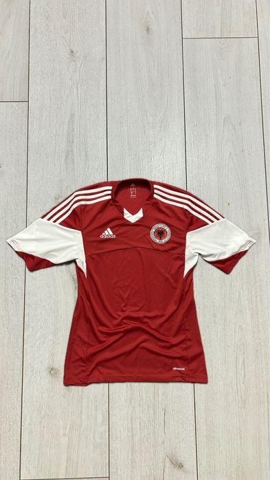 Tricou Adidas.