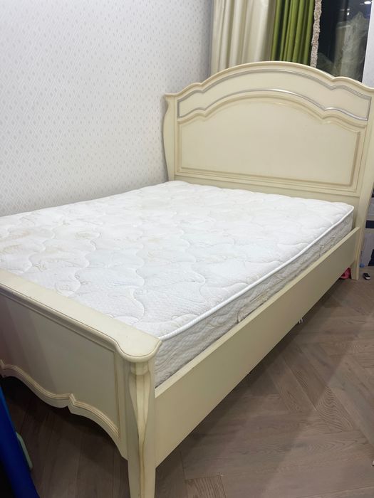 Продам спальный гарнитур для принцессы