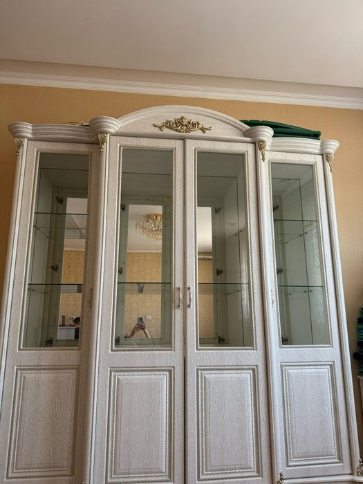 Сервант жаңа, күйі өте жақсы