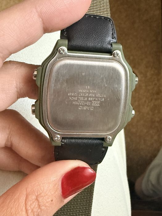 Часы Casio AE-1200WH оригинал, продаются