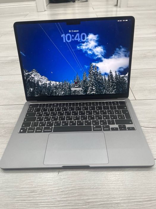 MacBook Air (M2, 2022)