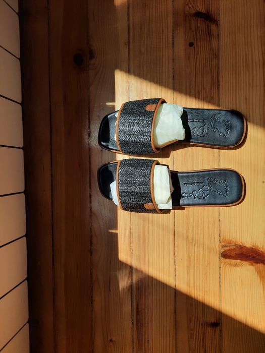 Чехли от естествена кожа