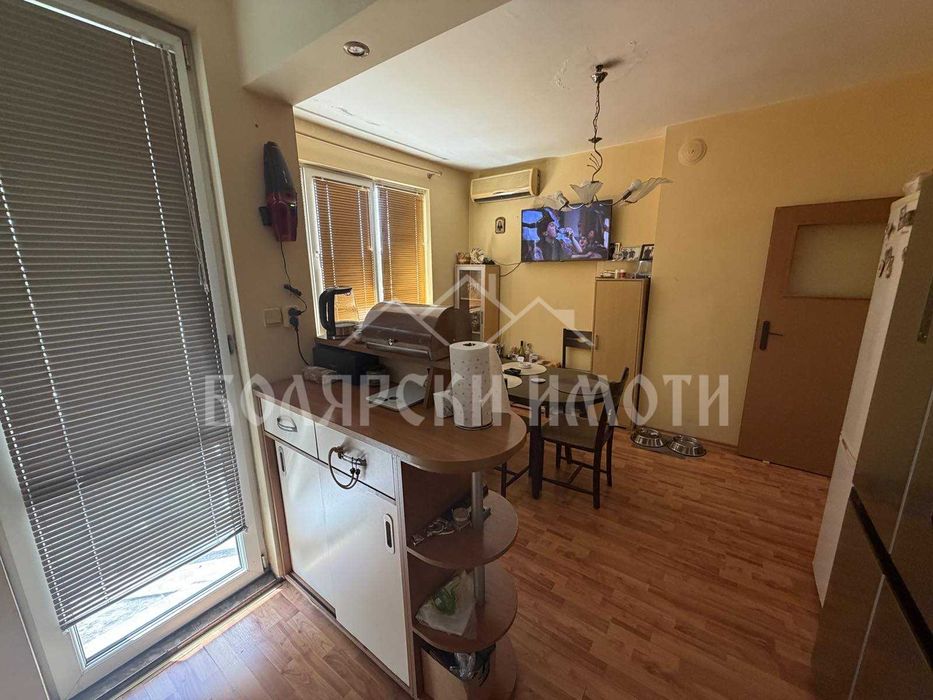 Продава се Четиристаен апартамент в Велико Търново, Център - 115 кв.м за 1261 €/кв.м - Снимка #3