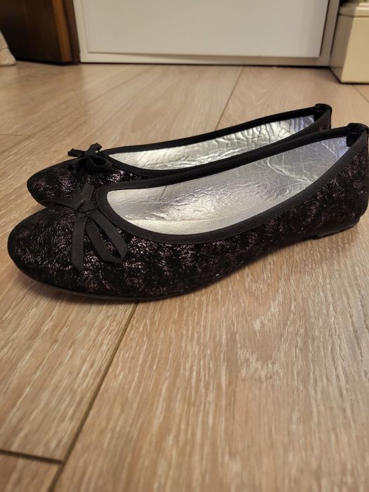 Balerini negri-copii mar 33, pret 30 lei