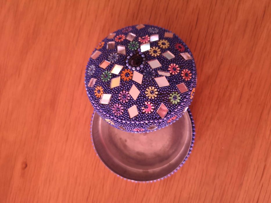 Нови ръчно изработени Фънки Бижута Обеци-Дизайн Пеперуда и Женско Лице