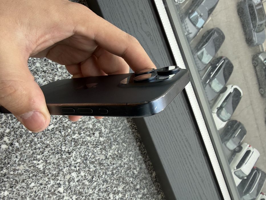 iPhone 15 pro 512 gb