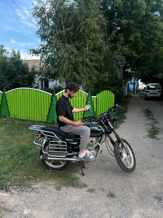 продам мотоцикл 200 кубов