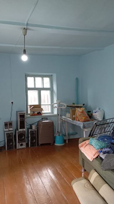 Продам два дома.