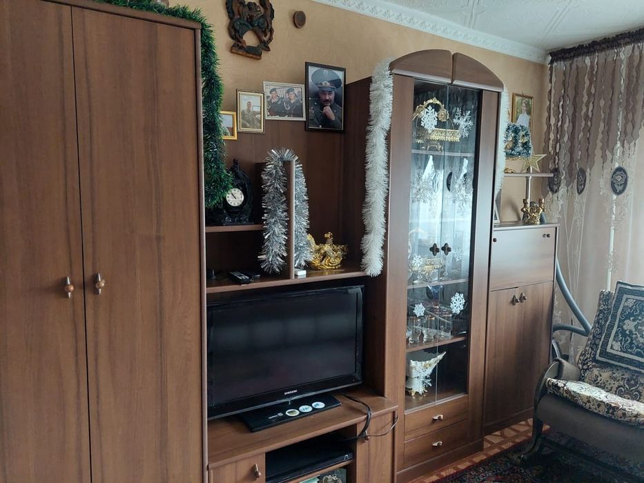 Продам  зальную стенку