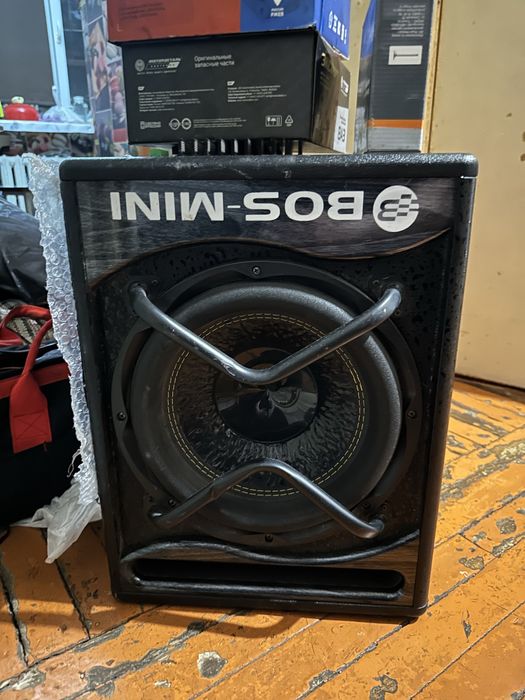 Сабвуфер  новый