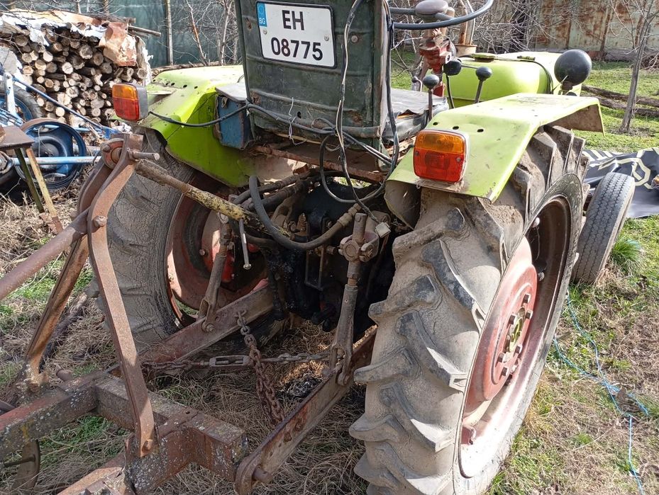 Продавам  Трактор ДТ20