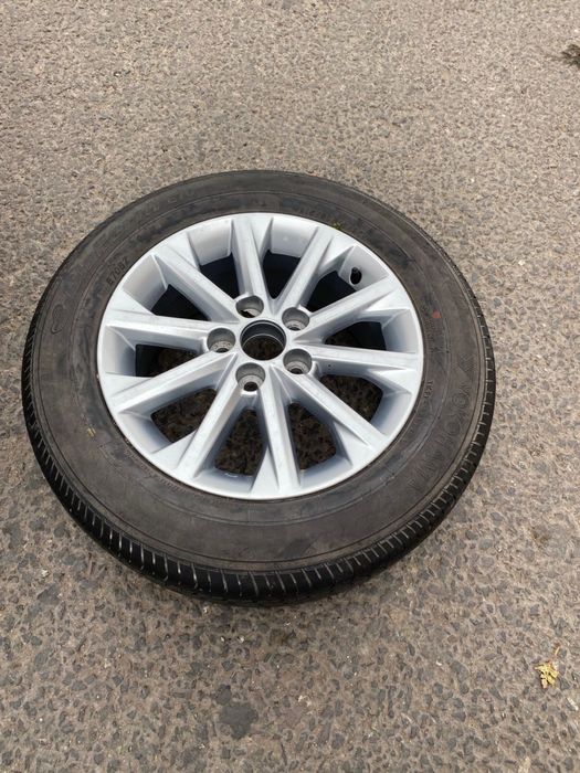 Диск с шиной оригинал новый. 1-штук.