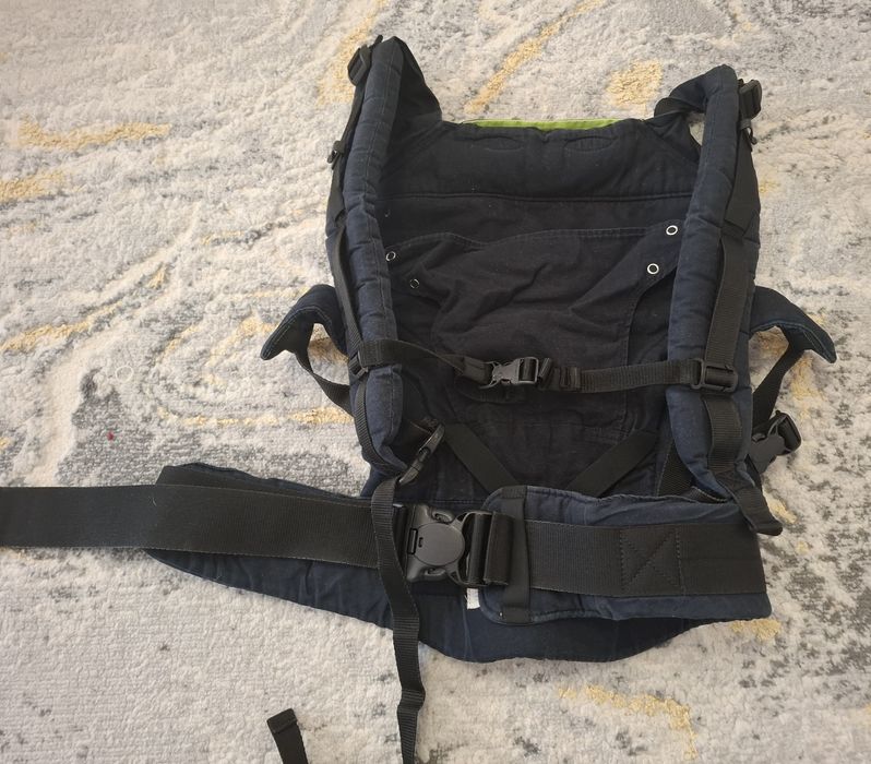 Sistem de purtare Manduca