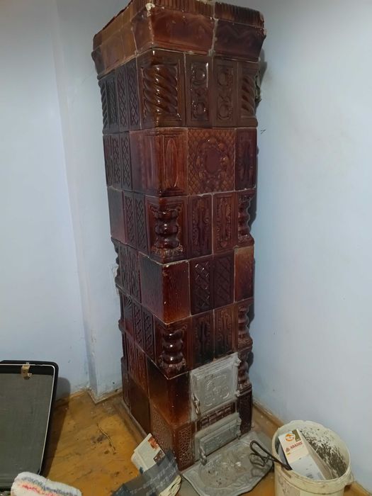 Boiler pe lemne ,70 l capacitate si 3 sobe de teracota.