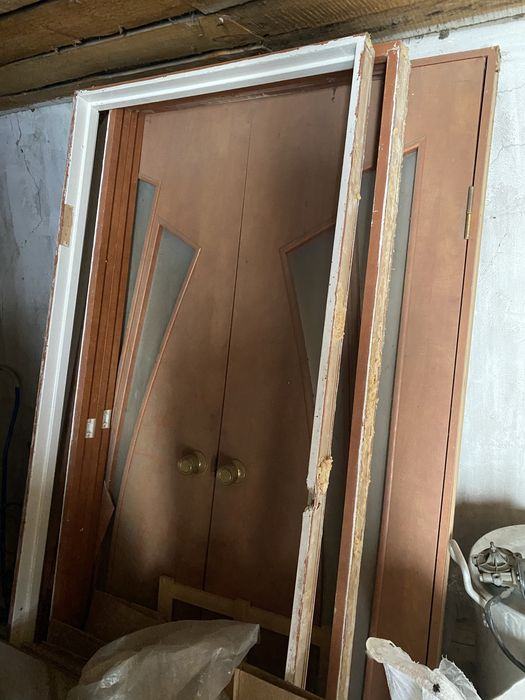 Продам двери межкомнатные