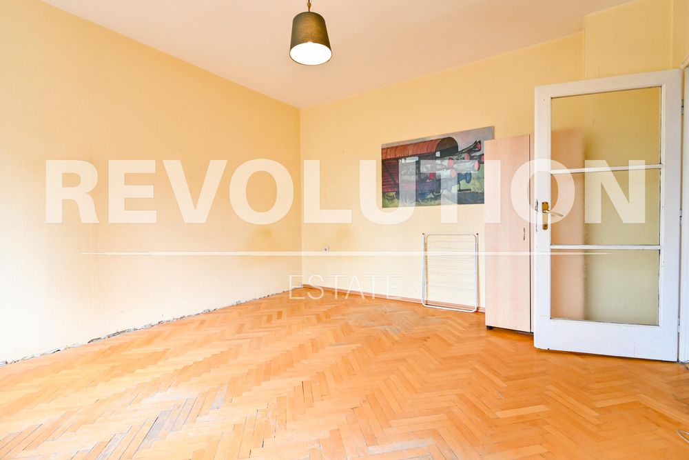 Дава се под наем Двустаен апартамент в София, Изток - 70 кв.м за 700 € - Снимка #3