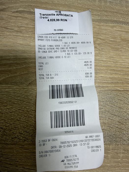 Canon EOS R10 + obiectiv 18-45 mm Nou
