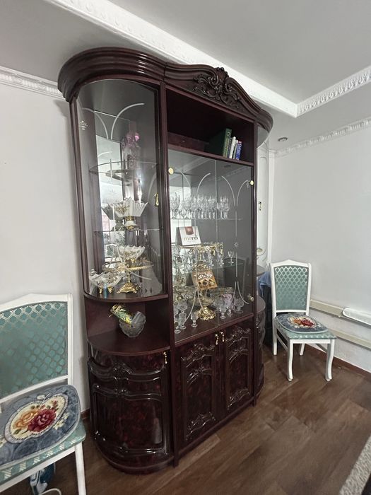 Шкаф витрина для гостиной, сервант,