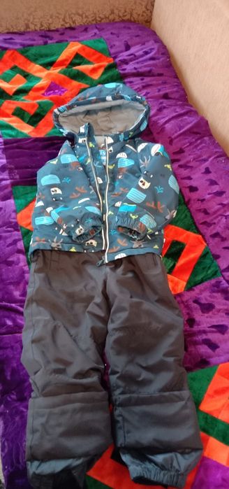 Продам осень весенний костюм для мальчика