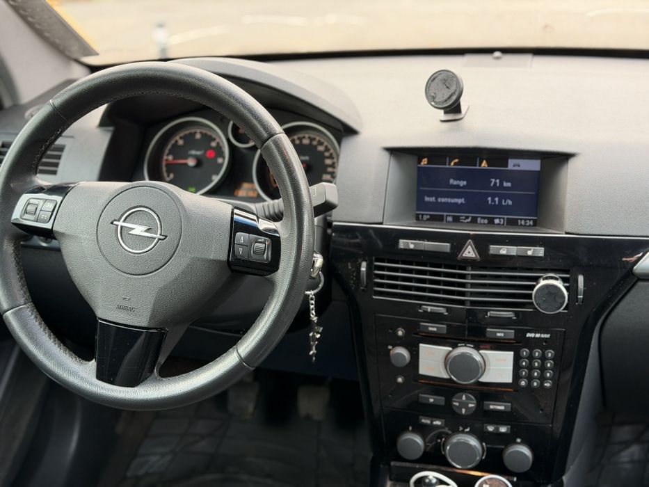 Vand opel astra H cosmo FULL 1.9 150CP 2200€