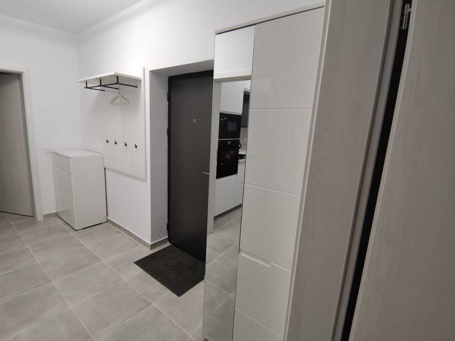 Închiriez apartament 2 camere în Grand Kristal Residence