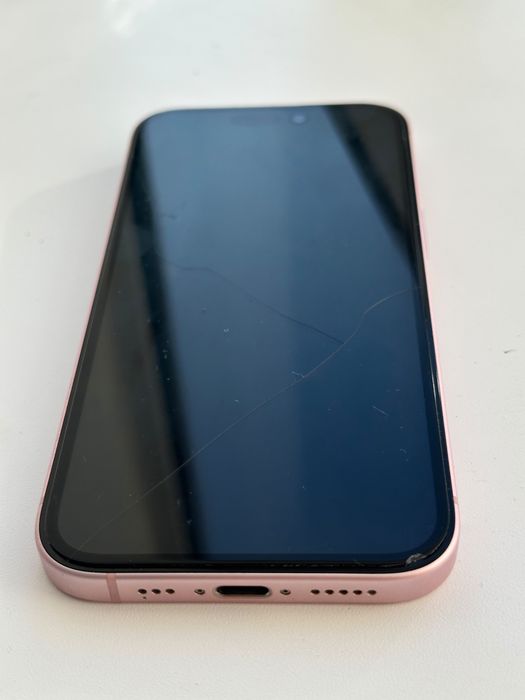 iPhone 15 128 ГБ Pink — отличное состояние