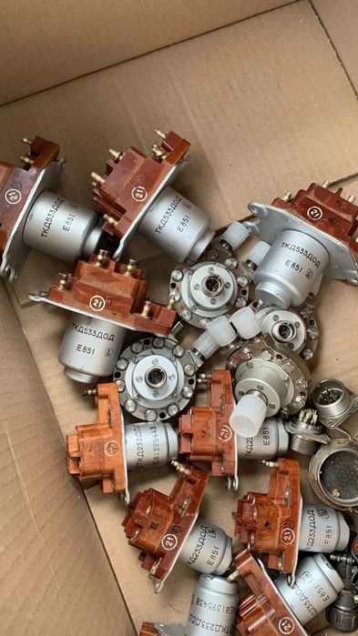 Скупаю Радиодетали плата серебро