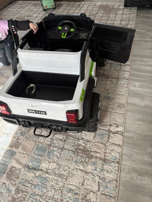 Продам машину джип