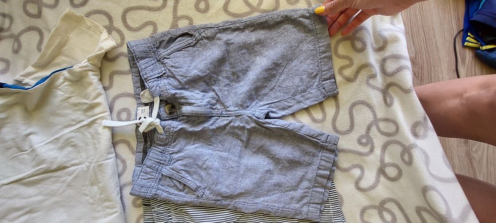 Лот тениски и панталонки h&m