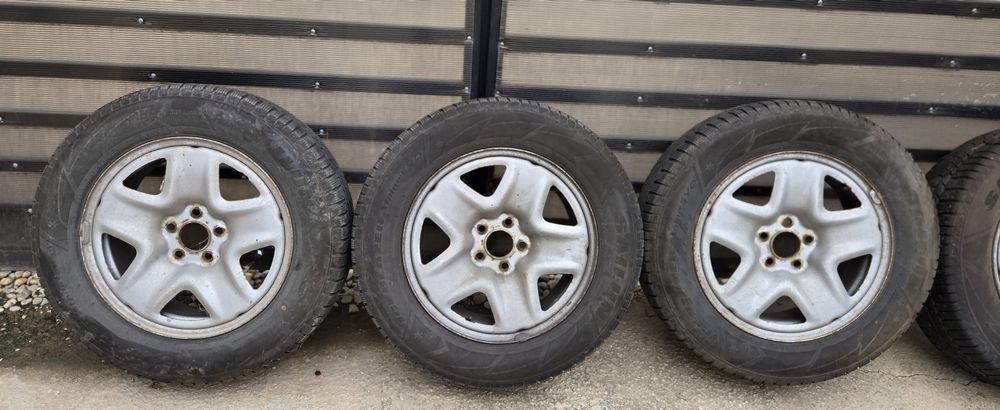 Anvelope de iarna / jante 225 / 65 / R17 106 H