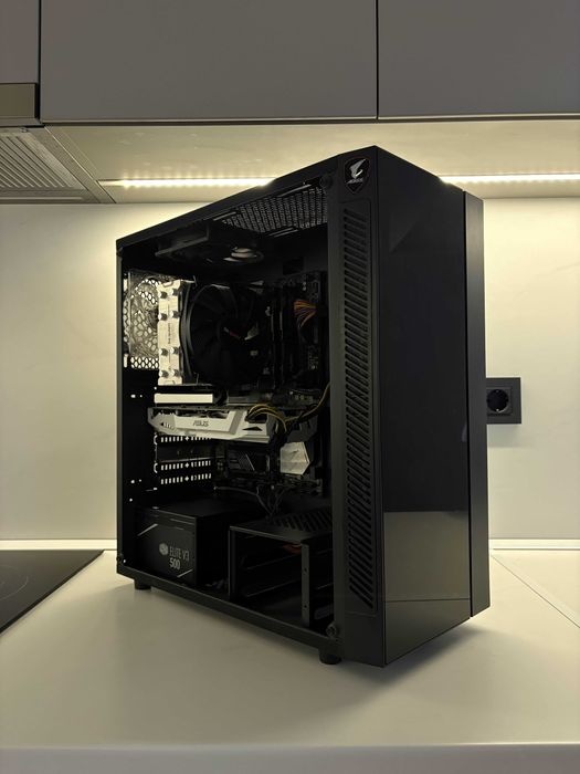 Настолен Компютър / i7-9700F 3.00GHz / GTX 1060 3GB / 16GB RAM