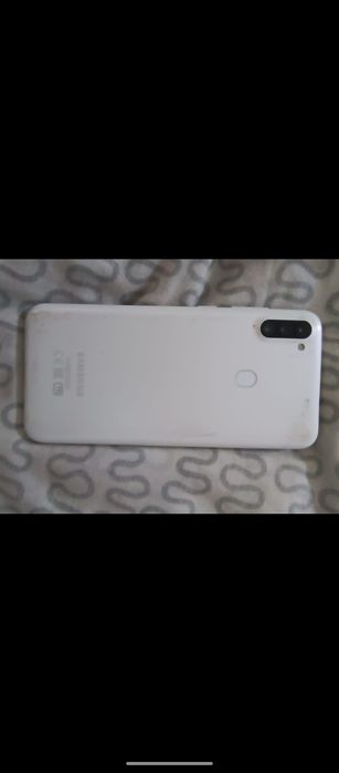 Samsung 11 32gb .
