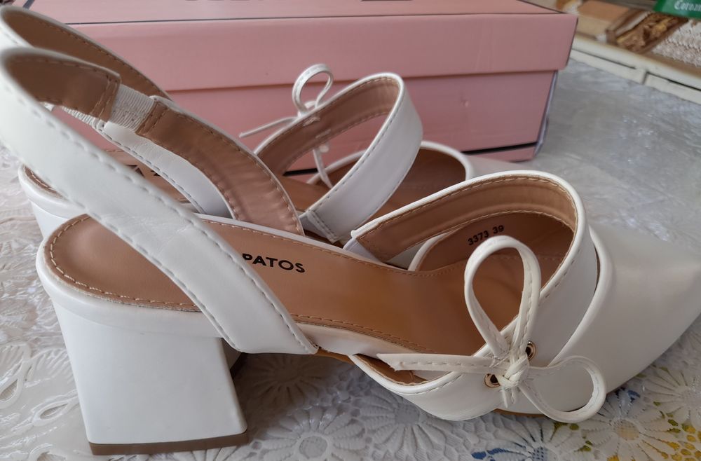 Zapatos Pantofi dama albi 39EU