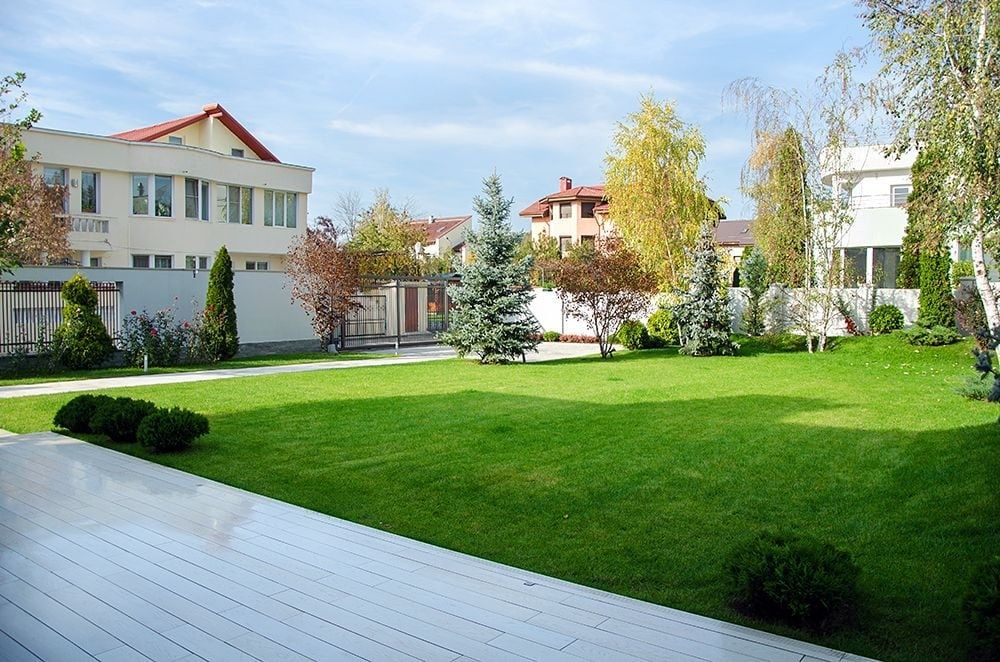 Tund  cosesc tai   gazon iarba defrisare  terenuri curatare teren  gradini ierbicidare