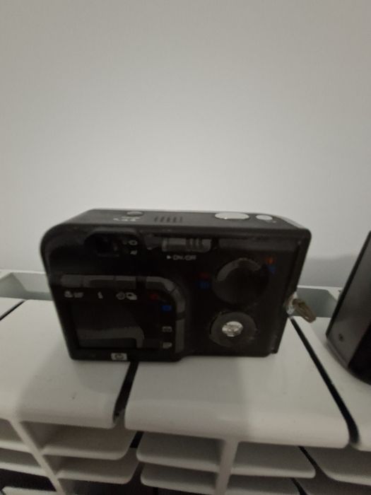 De vânzare aparate foto