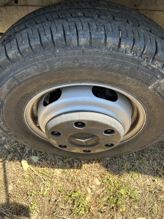 Anvelope Michelin 215 75 16C Noi