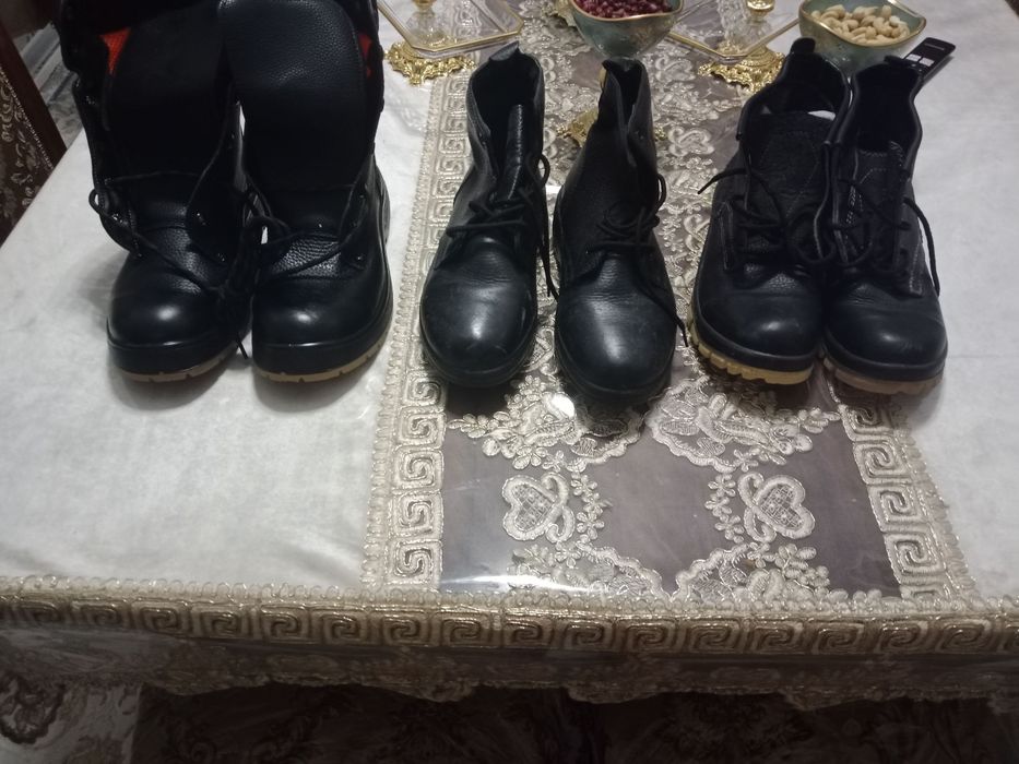 Продаются ботинки
