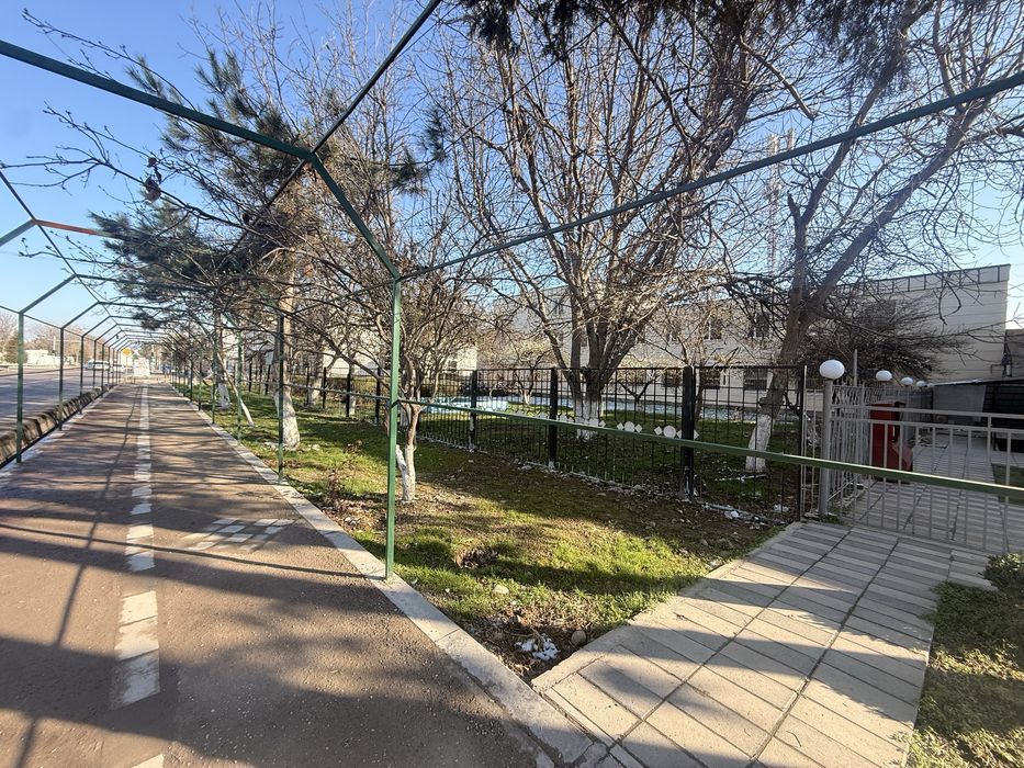 1-линия нежилой под бизнес 1-liniya noturar biznes uchun joy sotiladi