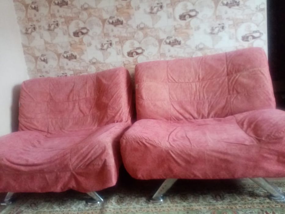 Диван и два кресла