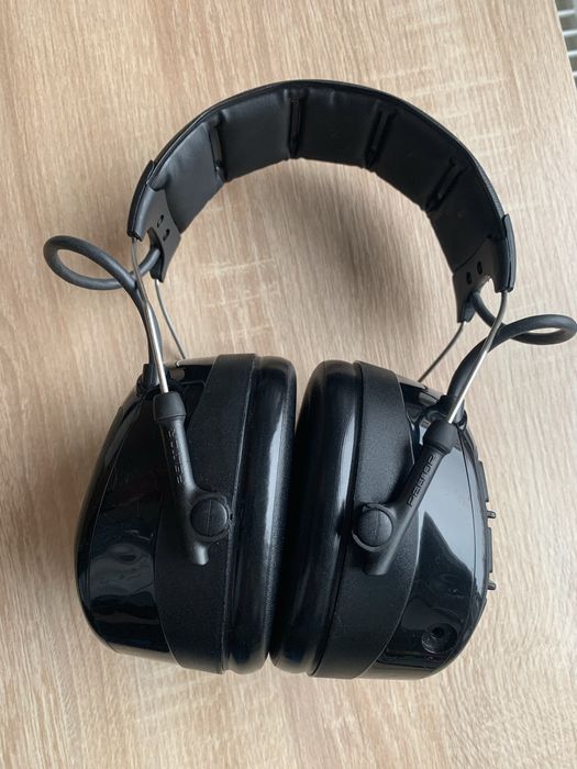 Casti vanatoare active 3M Peltor Protac III Slim