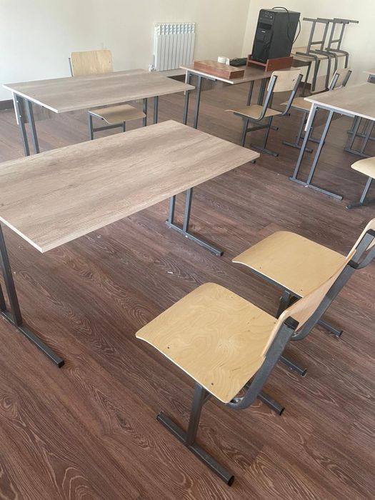 20 столов, 40 стульев