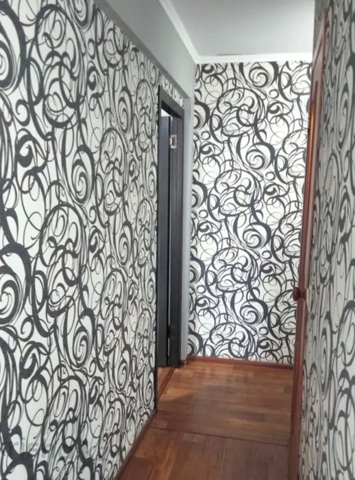 Продам двухкомнатную меновное