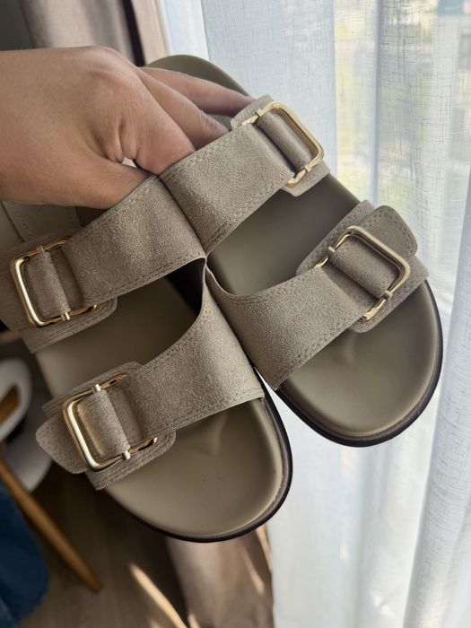 Продам шлепанцы Zara
