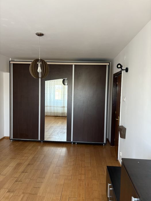 Beller, Nicolae Constantinescu, proprietar, 2 apartamente pe etaj, 3 camere