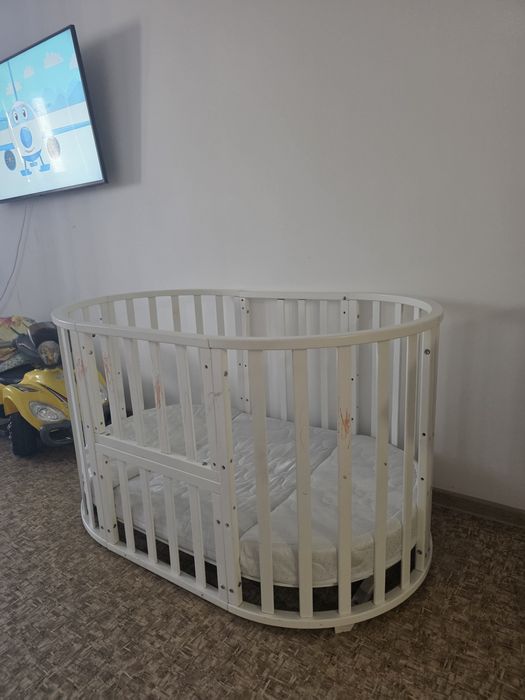 Отдам бесплатно детскую кроватку.
