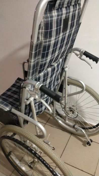 Продаю Инвалидную коляску