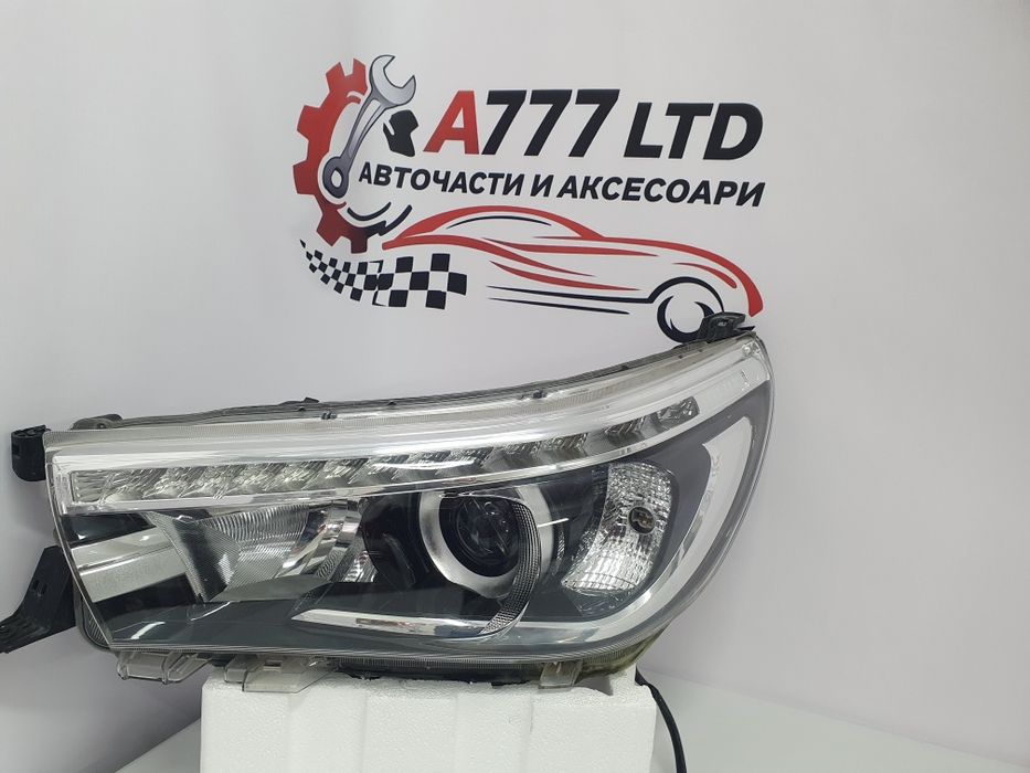 Фар Toyota Hilux Led ||  14-21г