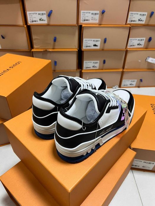 Adidasi Louis Vuitton Trainer Premium