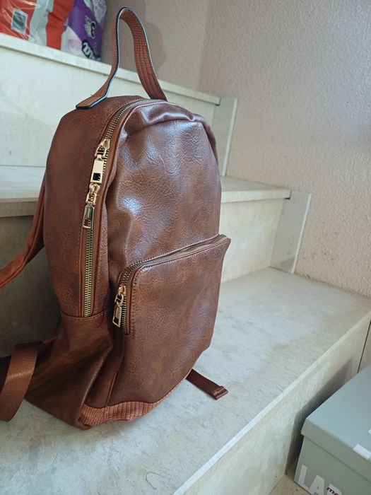 Дамска кожина раница