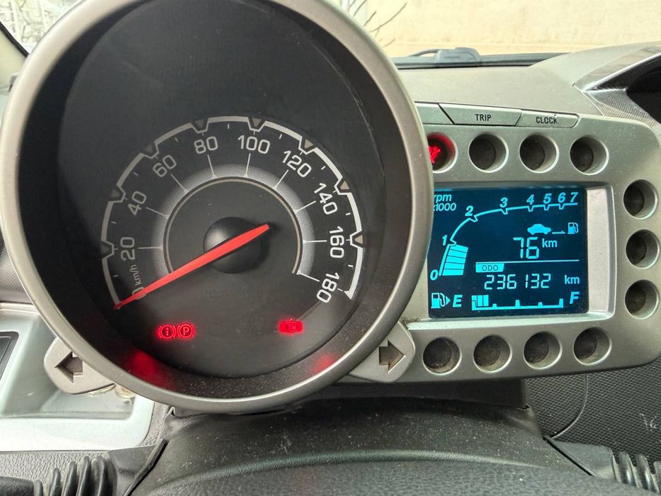 Spark 2012 yil oq rang